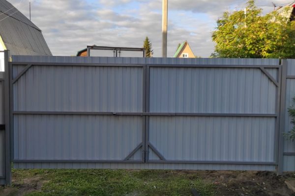 Ворота распашные из профлиста